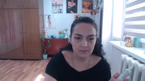 Snapshot of alexismillers chatting on October 5, 10:20 am AlexisMillers online show from October 5, 10:20 am