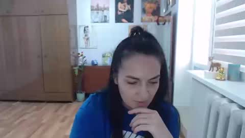 Snapshot of alexismillers chatting on September 23, 8:45 am AlexisMillers online show from September 23, 8:45 am
