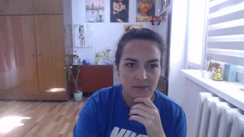 Snapshot of alexismillers chatting on October 21, 10:52 am AlexisMillers online show from October 21, 10:52 am