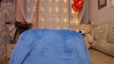 Snapshot of alexissadele chatting on December 30, 1:15 am Amely online show from December 30, 1:15 am