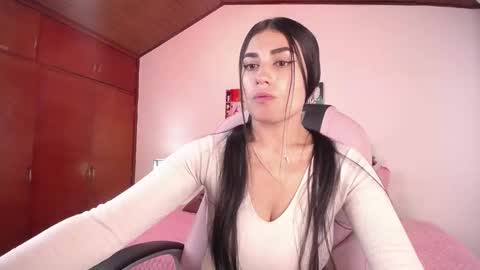 Snapshot of alheli_16 chatting on February 20, 12:57 pm Alheli online show from February 20, 12:57 pm