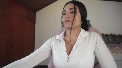 Snapshot of alheli_16 chatting on December 5, 2:11 pm Alheli online show from December 5, 2:11 pm