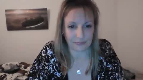 Snapshot of alice8363 chatting on December 30, 6:16 pm Alice online show from December 30, 6:16 pm