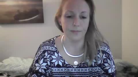 Snapshot of alice8363 chatting on December 14, 2:10 pm Alice online show from December 14, 2:10 pm