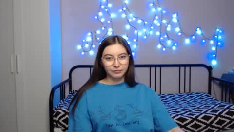 Snapshot of alice_________________________ chatting on January 13, 4:30 pm Alice online show from January 13, 4:30 pm