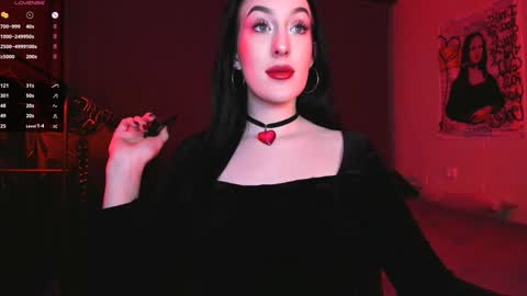 Snapshot of alice___mistress chatting on January 31, 11:24 pm Miss Alice online show from January 31, 11:24 pm