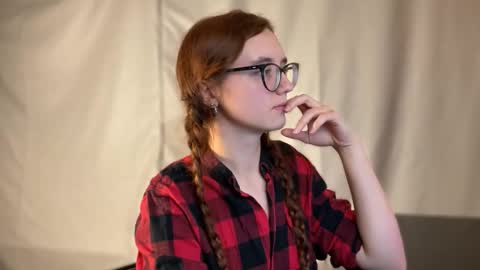 Hey Im Alice  online show from November 2, 8:01 pm