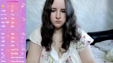 Snapshot of alice_allens chatting on September 11, 9:53 am Alice online show from September 11, 9:53 am