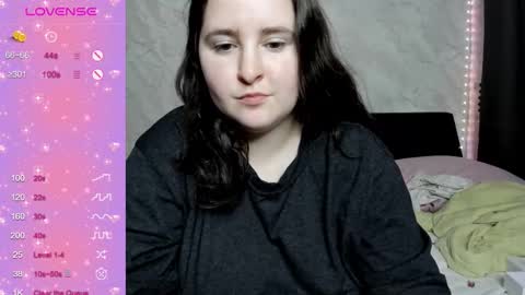 Snapshot of alice_allens chatting on September 29, 6:57 pm Alice online show from September 29, 6:57 pm