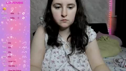 Snapshot of alice_allens chatting on October 12, 3:14 pm Alice online show from October 12, 3:14 pm