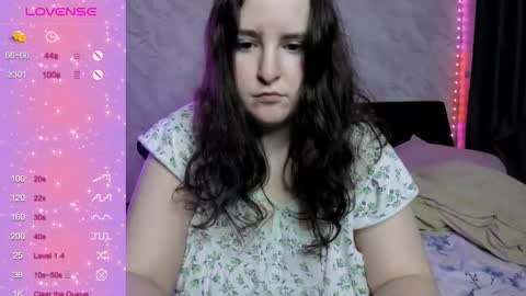 Snapshot of alice_allens chatting on October 11, 3:04 pm Alice online show from October 11, 3:04 pm
