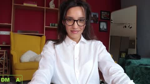 Snapshot of alice_bane chatting on December 4, 11:19 am A R Y A T I A online show from December 4, 11:19 am