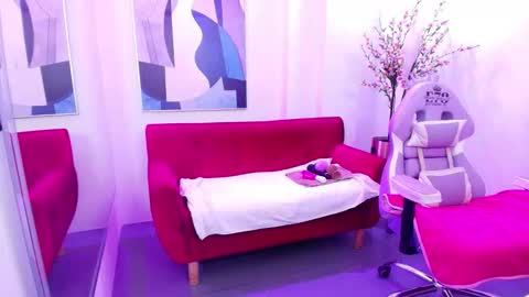 Snapshot of alice_candace chatting on September 28, 3:35 am Alice online show from September 28, 3:35 am