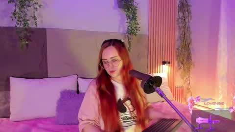 Mey online show from February 12, 11:39 pm