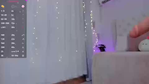 Snapshot of alice_cutes chatting on September 23, 12:42 am Alice online show from September 23, 12:42 am