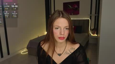 Snapshot of alice_delaney chatting on September 12, 8:16 pm Alice online show from September 12, 8:16 pm