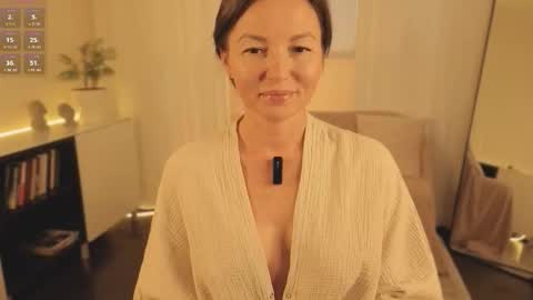 Snapshot of alice_eva chatting on September 24, 11:20 am alice_eva online show from September 24, 11:20 am