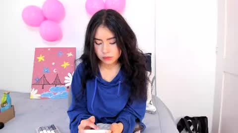 Alice Sofia online show from June 18, 5:51 pm