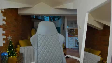 Hello im Alice online show from November 27, 7:22 am