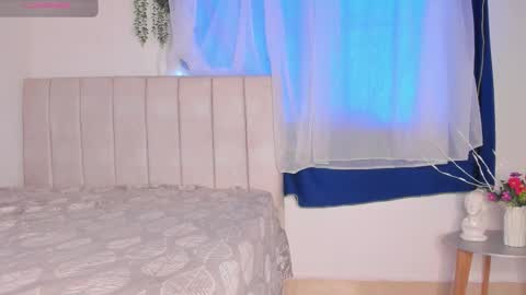 Snapshot of alice_guzman1 chatting on September 25, 6:50 pm ALICE Alice guzman online show from September 25, 6:50 pm