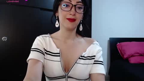 Snapshot of alice_mossa10 chatting on February 20, 9:42 pm alice mossa online show from February 20, 9:42 pm