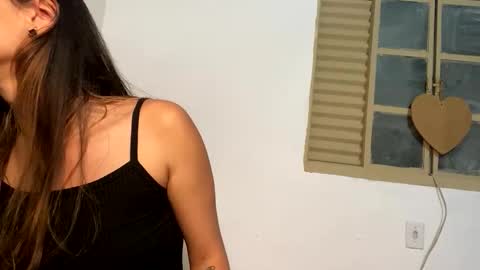 alice_santana2002 online show from October 25, 10:05 pm