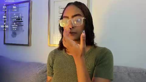alice_simmons online show from July 6, 12:43 pm