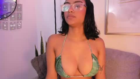 alice_simmons online show from July 28, 3:21 pm
