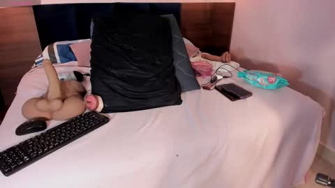 Snapshot of alice_simpson1 chatting on January 15, 11:53 am alice_simpson1 online show from January 15, 11:53 am
