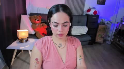 Snapshot of alice_star7 chatting on March 8, 5:52 pm Alice online show from March 8, 5:52 pm