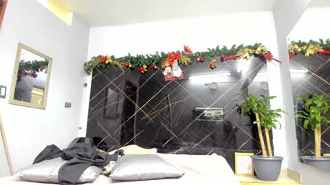 Snapshot of alice_thompsonx chatting on December 5, 11:38 am Alice thompsonx online show from December 5, 11:38 am