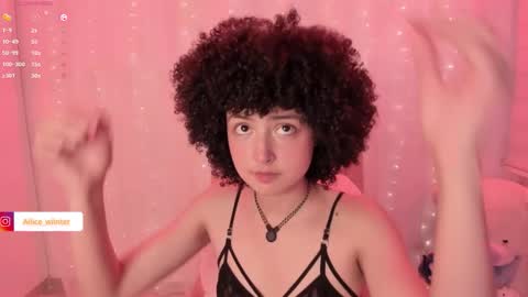 Snapshot of alice_wiinter chatting on October 6, 7:18 pm Alice online show from October 6, 7:18 pm
