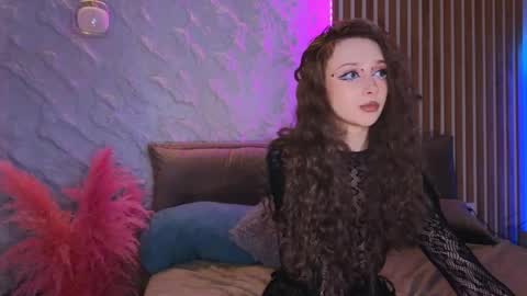 Your sweet Alice INST alicebellies online show from April 3, 10:57 am