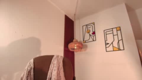 Snapshot of aliceblaker_ chatting on September 20, 4:44 am aliceblaker_ online show from September 20, 4:44 am