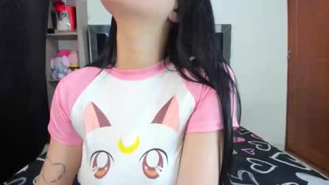 Snapshot of alicee20 chatting on October 13, 7:33 am Alice online show from October 13, 7:33 am