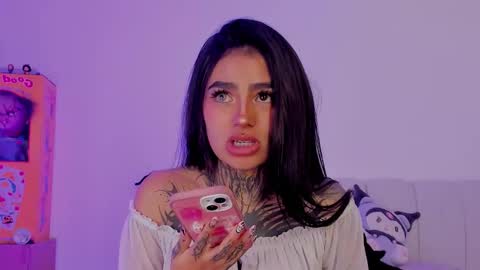 Alice  online show from November 5, 10:26 pm