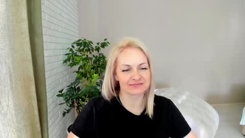 Alicee online show from February 8, 8:42 am