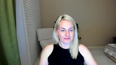 Alicee online show from September 21, 7:45 pm