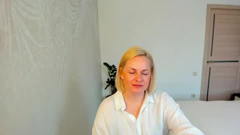 Alicee online show from April 22, 8:33 am