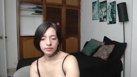 alicee_logan_ online show from December 19, 3:54 am