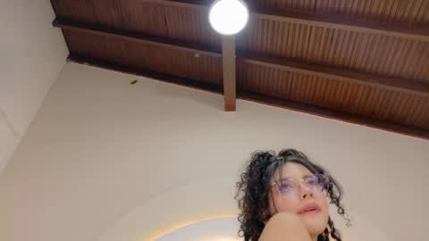 Snapshot of alicee_rodriguez chatting on October 15, 7:05 pm alice online show from October 15, 7:05 pm