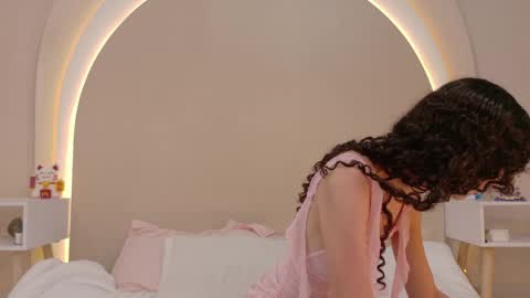 alice online show from April 10, 6:14 pm