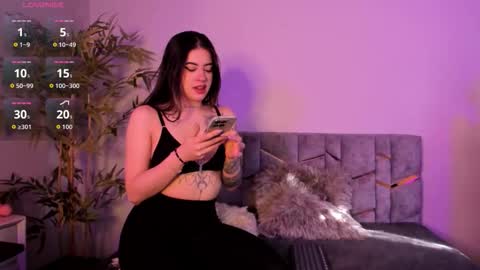 Snapshot of alicee_vixen chatting on September 17, 12:58 pm Alice online show from September 17, 12:58 pm