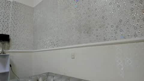 Alice Moon  online show from February 10, 11:15 am