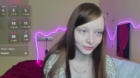 Snapshot of alicehariss chatting on October 8, 1:32 am Alie online show from October 8, 1:32 am