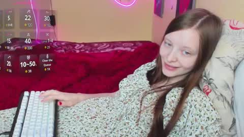 Snapshot of alicehariss chatting on October 15, 3:20 am Alie online show from October 15, 3:20 am