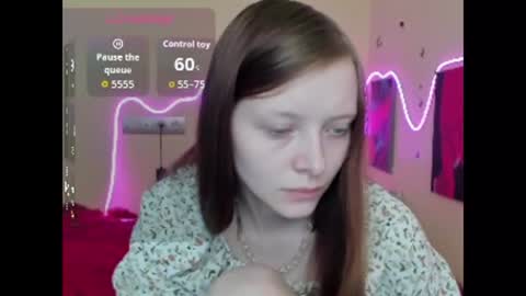 Snapshot of alicehariss chatting on September 26, 8:12 am Alie online show from September 26, 8:12 am
