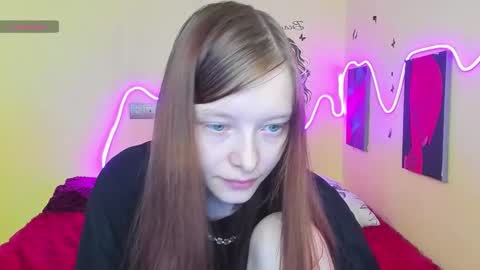 Snapshot of alicehariss chatting on September 19, 1:15 am Alie online show from September 19, 1:15 am