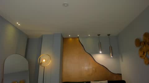 Alice online show from October 21, 7:07 pm