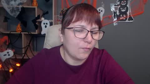 Snapshot of aliceinks chatting on October 19, 6:37 am AliceInks online show from October 19, 6:37 am